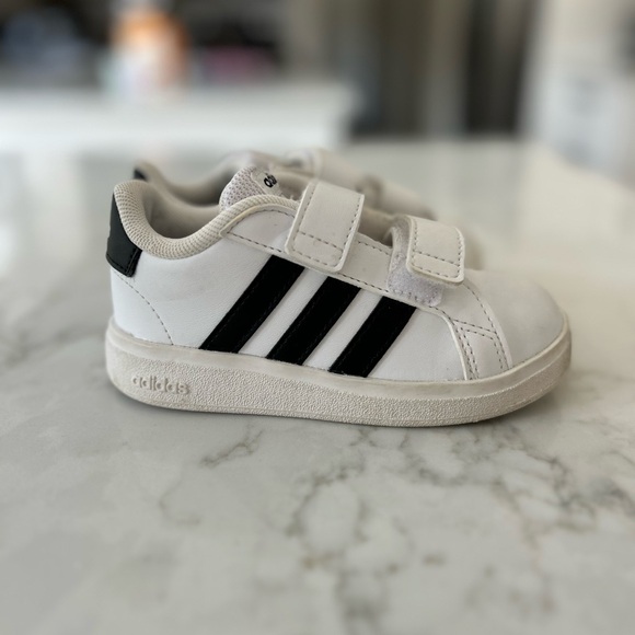 Adidas Kids Grand Court 2.0 Sneakers - White and Black - Picture 7 of 7